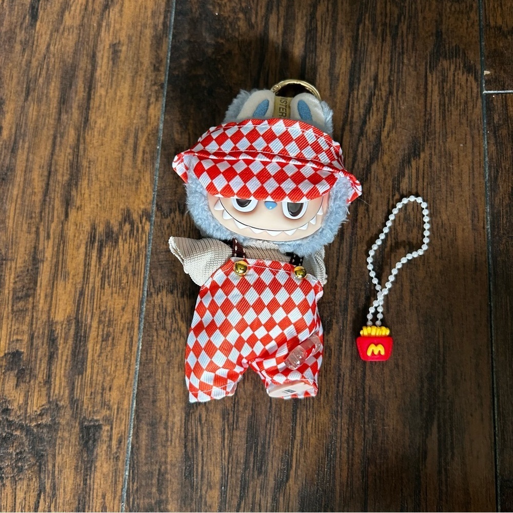 Labubu Clothing Set - Picture 2 of 7